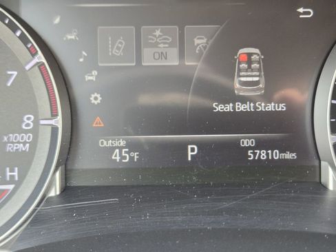 Used 2022 Toyota Highlander XLE image 23