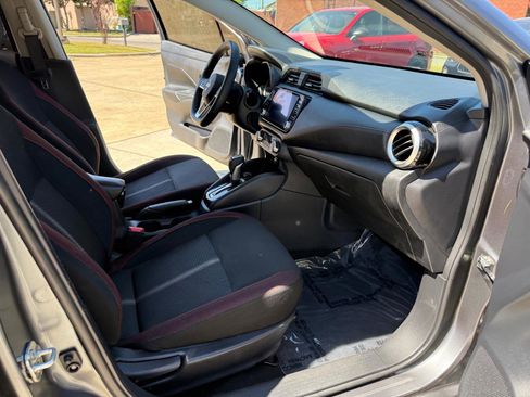 Used 2025 Nissan Versa SR w/ Trunk Package image 21