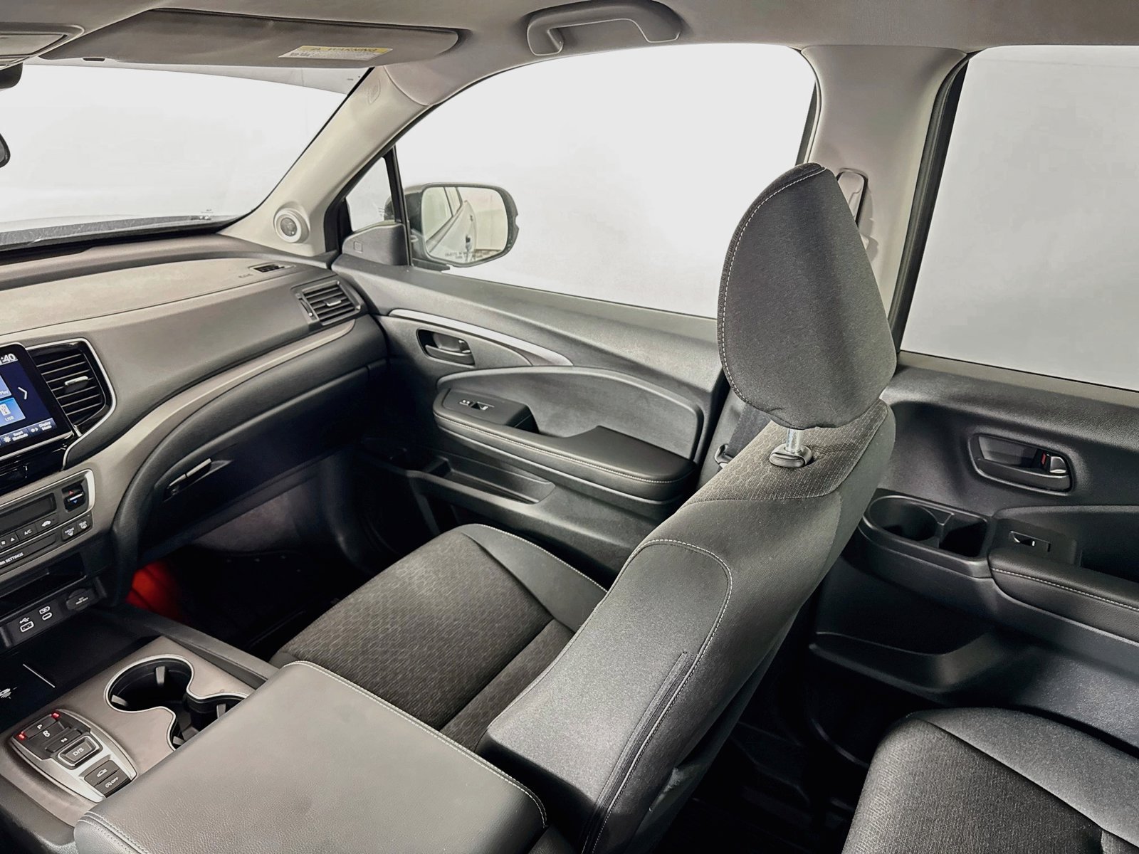 Used 2025 Honda Ridgeline Sport image 21