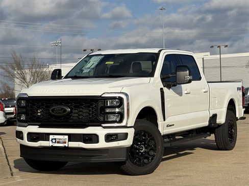 New 2026 Ford F350 Lariat w/ Black Appearance Package image 25
