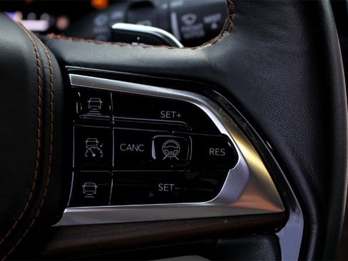 Used 2022 Jeep Grand Cherokee Summit w/ Advanced Protech Group IV image 13