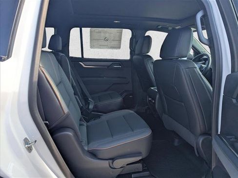 New 2026 GMC Acadia AT4 w/ Luxury Package image 18