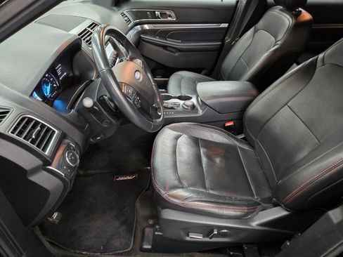 Used 2017 Ford Explorer Sport w/ Equipment Group 401A image 5