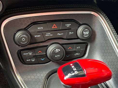 Used 2018 Dodge Challenger R/T Scat Pack w/ Leather Interior Group image 22