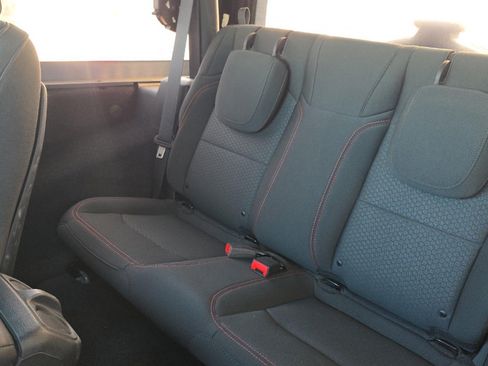 Used 2021 Jeep Wrangler Rubicon AWD/4WD image 10