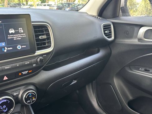 Used 2026 Hyundai Venue SEL FWD image 34
