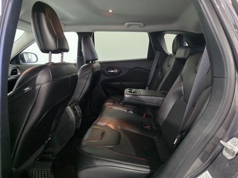 Used 2022 Jeep Cherokee Trailhawk w/ Trailer Tow Group image 22