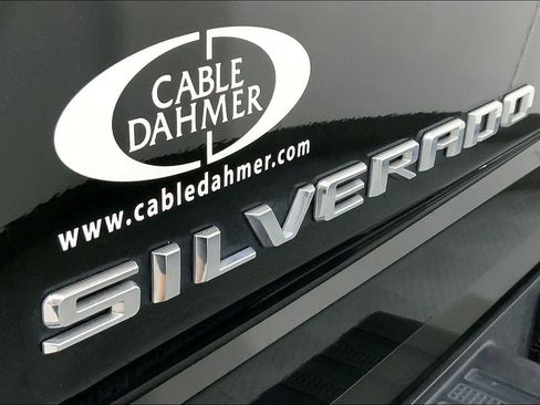 Used 2022 Chevrolet Silverado 1500 LTZ w/ Technology Package image 8