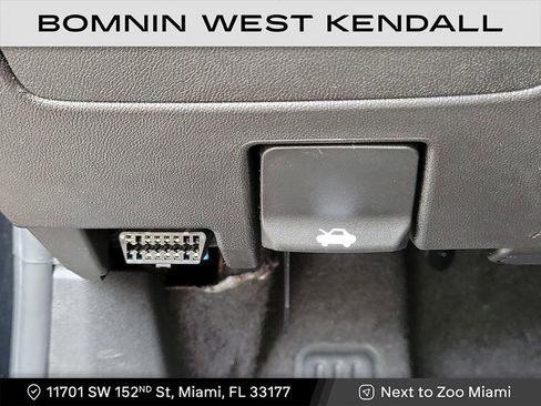 Used 2023 Chevrolet Malibu RS image 27