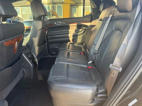 Used 2017 Lincoln MKT AWD image 17