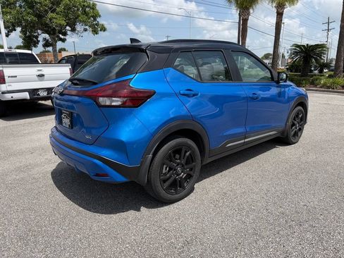 Used 2023 Nissan Kicks SR w/ SR Premium Package FWD image 5