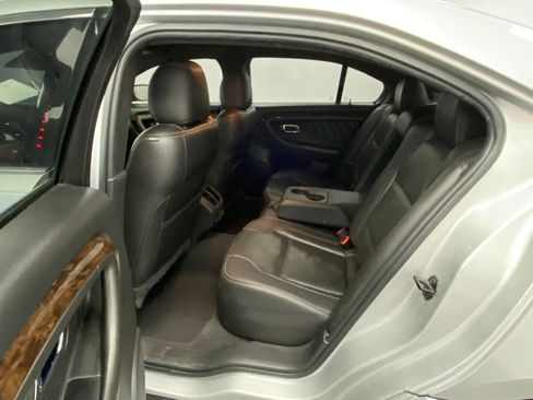 Used 2019 Ford Taurus Limited FWD image 35