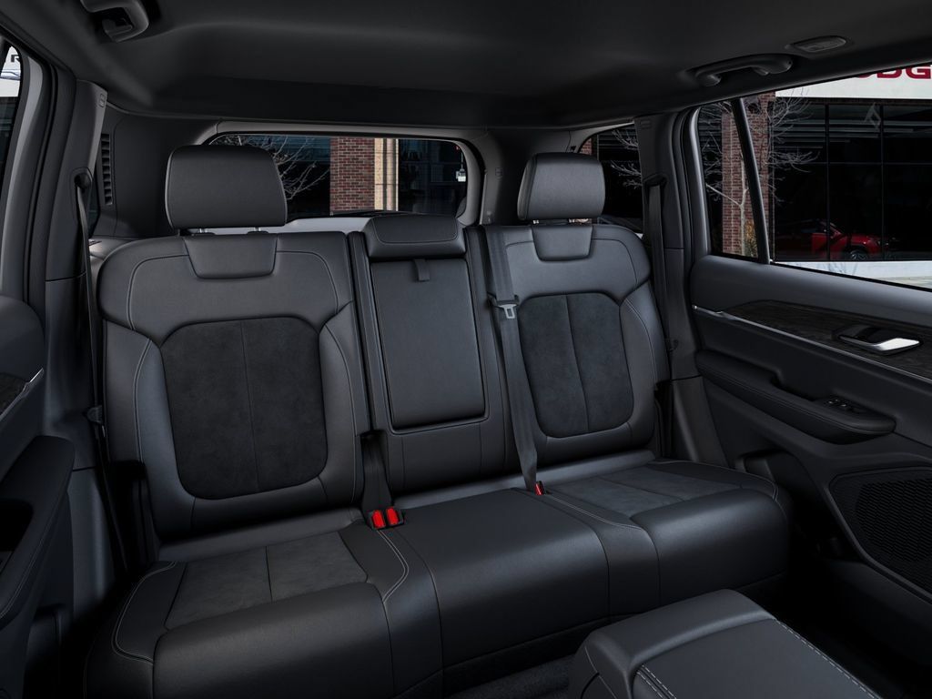 New 2026 Jeep Grand Cherokee Altitude AWD/4WD image 15