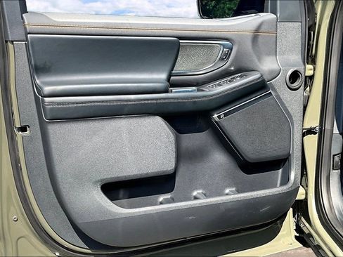 Used 2025 Ford Expedition Tremor AWD/4WD image 22