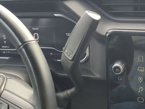 Certified 2025 GMC Sierra 2500 AT4 w/ AT4 Premium Plus Package image 34