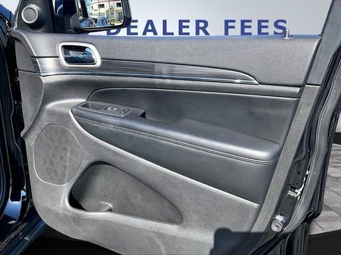 Used 2020 Jeep Grand Cherokee Limited image 28