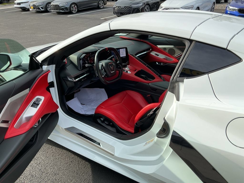 Used 2020 Chevrolet Corvette Stingray Preferred Cpe w/ 2LT Preferred Equipment Group RWD image 21