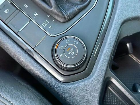 Used 2020 Volkswagen Tiguan SEL w/ 3rd Row Seat Package image 30