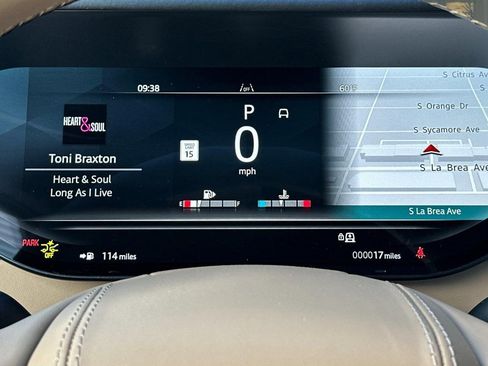 New 2026 Land Rover Range Rover Long Wheelbase SE AWD/4WD image 18