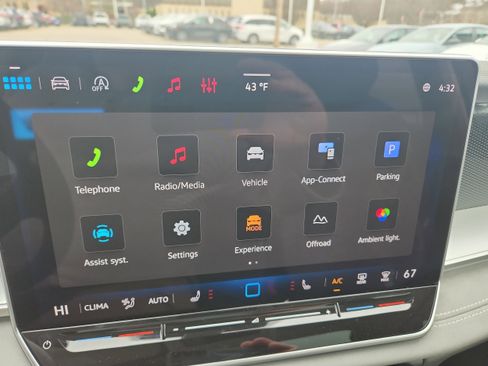 New 2026 Volkswagen Tiguan SE image 15