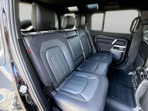Used 2022 Land Rover Defender 110 X-Dynamic SE AWD/4WD image 20
