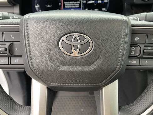Certified 2025 Toyota Tacoma Limited AWD/4WD image 22
