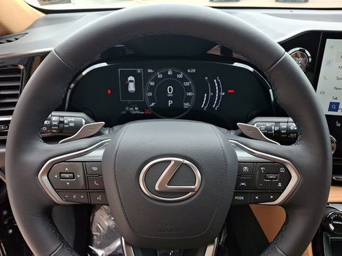Certified 2025 Lexus NX 250 AWD w/ Accessory Package (2T) image 17