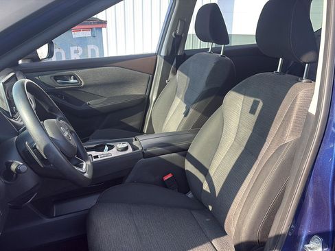 Used 2023 Nissan Rogue SV image 12