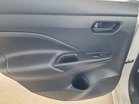 Used 2022 Nissan Versa S FWD image 37