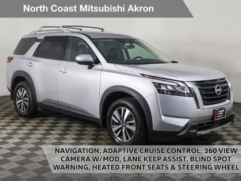 Used 2023 Nissan Pathfinder SL AWD/4WD image 1