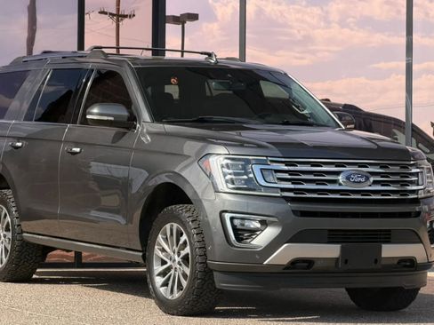 Used 2018 Ford Expedition Limited w/ Equipment Group 301A AWD/4WD image 23