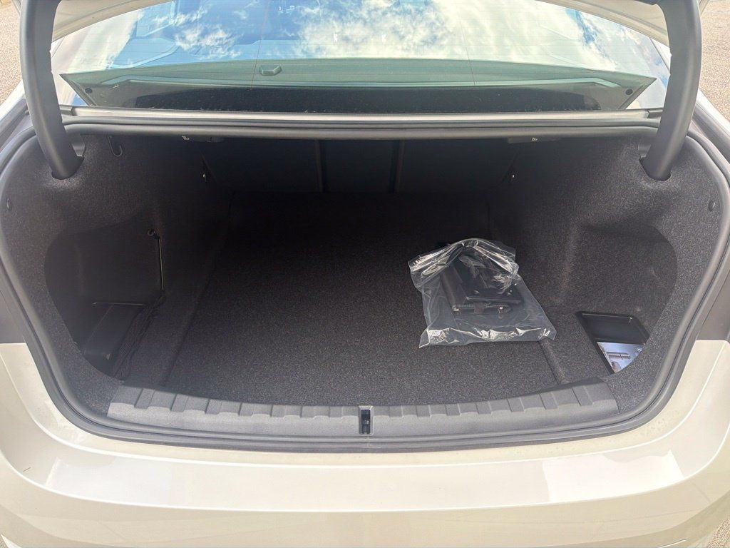 New 2026 BMW 330i Sedan w/ Premium Package RWD image 15