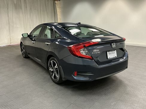 Used 2017 Honda Civic Touring image 3