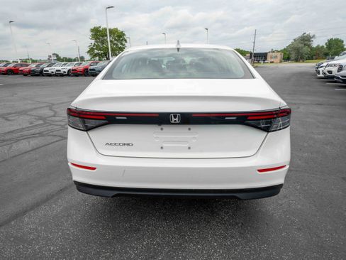 Used 2024 Honda Accord EX image 5
