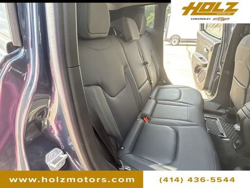 Used 2022 Jeep Renegade Limited w/ Sun, Sound & Wheels Group image 27