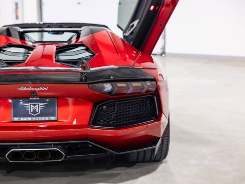 Used 2016 Lamborghini Aventador LP 700-4 AWD/4WD image 19