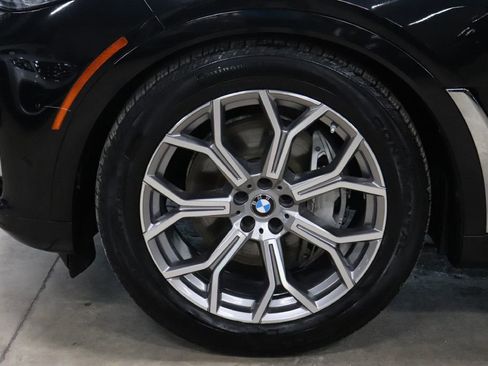 Used 2019 BMW X7 xDrive40i w/ Parking Assistance Package image 30
