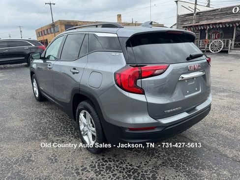 Used 2020 GMC Terrain SLE w/ Driver Convenience Package FWD image 8
