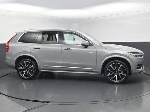 Used 2025 Volvo XC90 B5 Plus w/ Protection Package AWD/4WD image 8