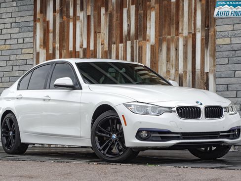 Used 2018 BMW 330i xDrive Sedan image 9