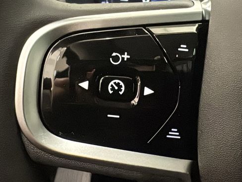 Used 2026 Volvo XC90 B6 Plus w/ Protection Package Premier image 13