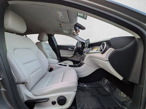 Used 2016 Mercedes-Benz GLA 250 image 20