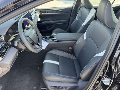 New 2026 Toyota Camry SE image 2