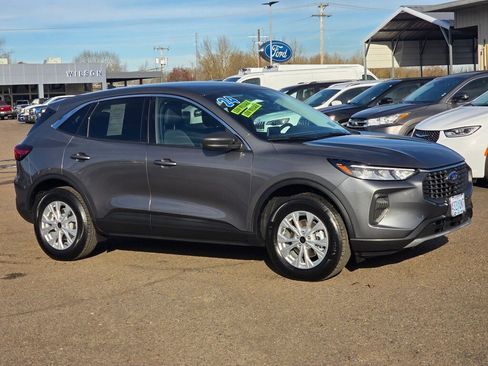 Used 2024 Ford Escape Active image 3