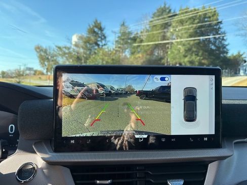 New 2026 Ford Explorer Active w/ Active Comfort Package image 19