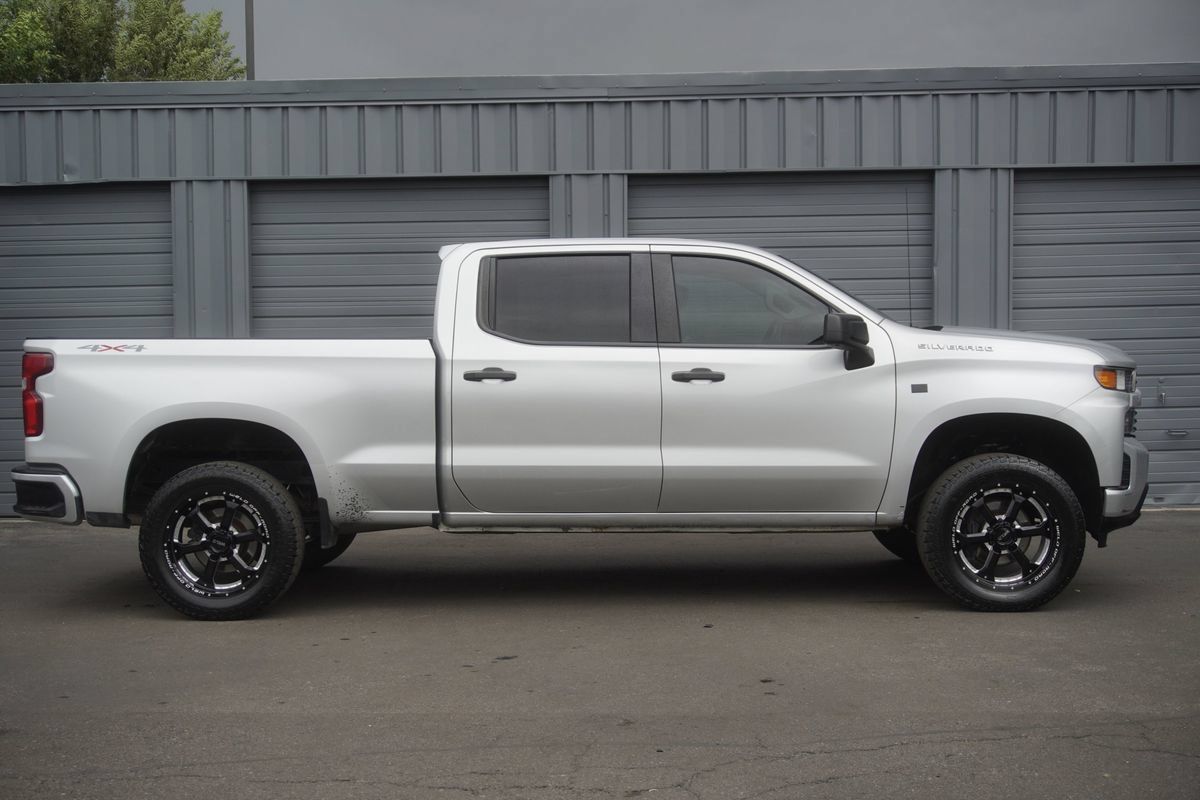 Used 2019 Chevrolet Silverado 1500 Custom w/ Custom Value Package AWD/4WD image 7