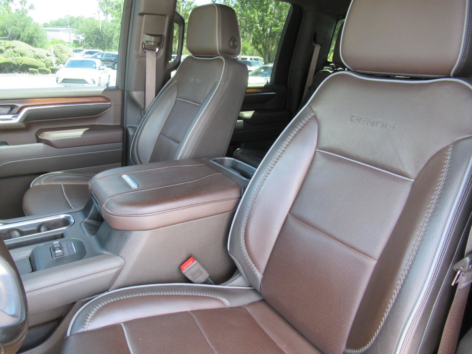 Used 2024 GMC Sierra 2500 Denali w/ Denali Reserve Package AWD/4WD image 20