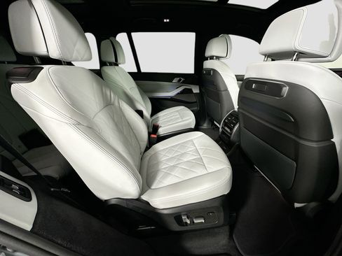 New 2026 BMW X7 xDrive40i w/ M Sport Package image 30