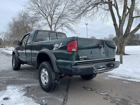 Used 2002 Chevrolet S10 Pickup LS w/ LS Preferred Equipment Group image 14