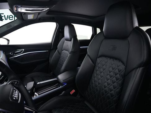 Used 2022 Audi e-tron S Premium Plus AWD/4WD image 4